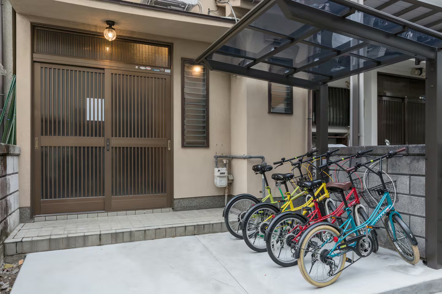 Exterior of the Cottage — quiet residential street in Nishijin